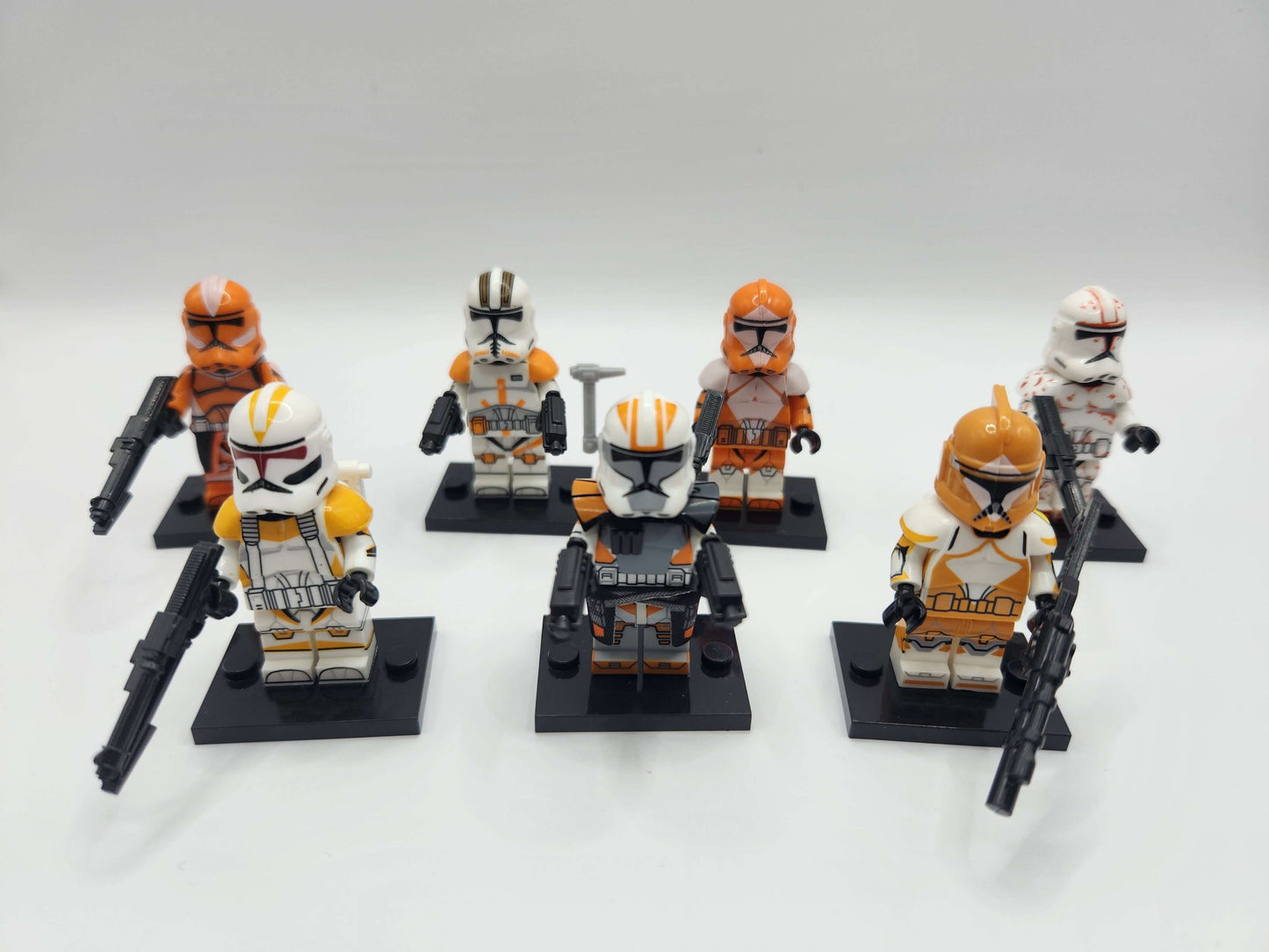 [Pre Order] Set of 50 Clone Trooper Commanders with Blasters