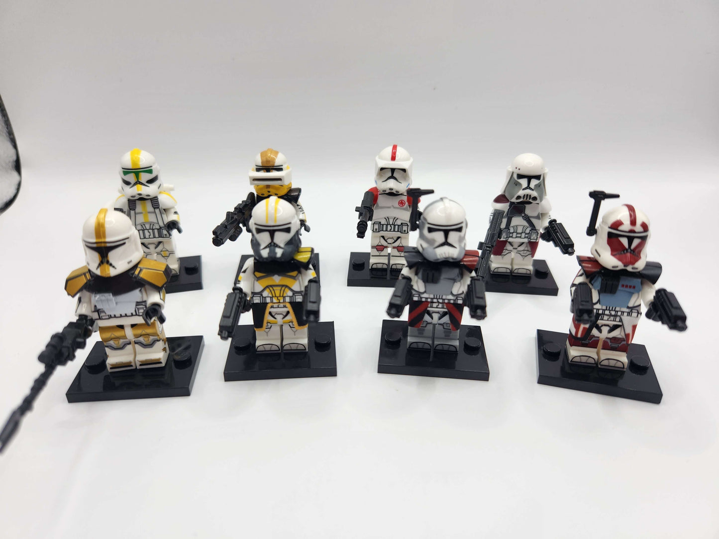 [Pre Order] Set of 50 Clone Trooper Commanders with Blasters